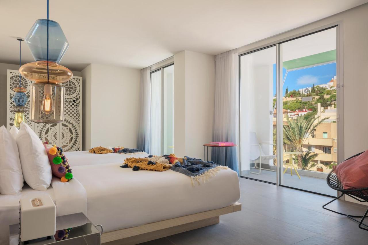 HOTEL W IBIZA SANTA EULARIA DES RIU 5* (Spagna) - da 424 €